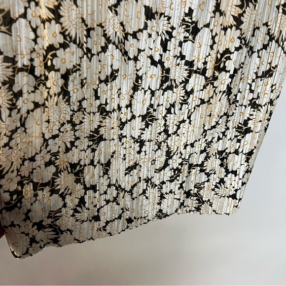 ASOS Design Plisse Column Midi Skirt Pleated Black White Daisy Floral Print US 2 - Picture 4 of 6